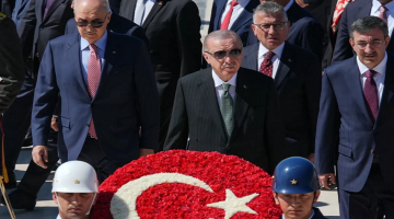 Cumhurbaşkanı Erdoğan başkanlığındaki devlet erkanı Anıtkabir’i ziyaret etti