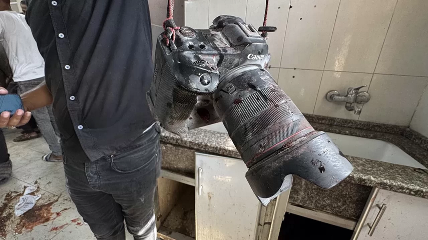 İsrail hastaneye saldırdı: 5’i gazeteci en az 15 kişi hayatını kaybetti