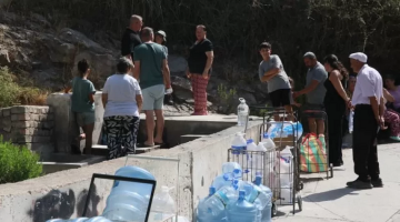 İzmir’de su krizi: Çeşmelerde kuyruk oluştu
