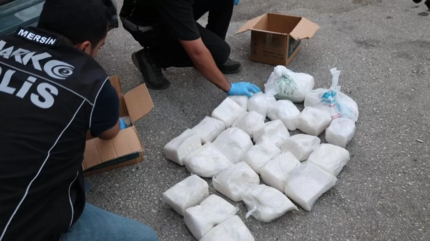 Mersin’de uyuşturucu tacirlerine ağır darbe: 31 kilo zehir yakalandı