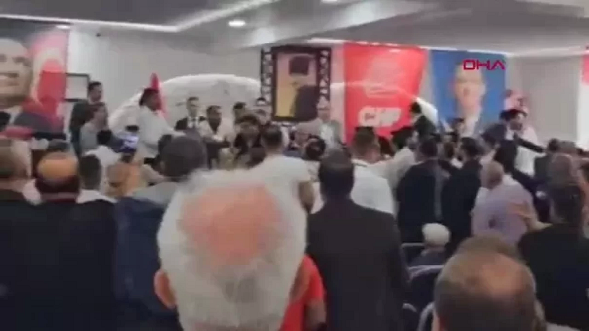 CHP’liler yine birbirine girdi! İlçe kongresinde kavga