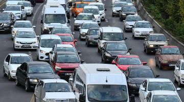 Trafikteki toplam araç sayısı 191 bin 406 arttı