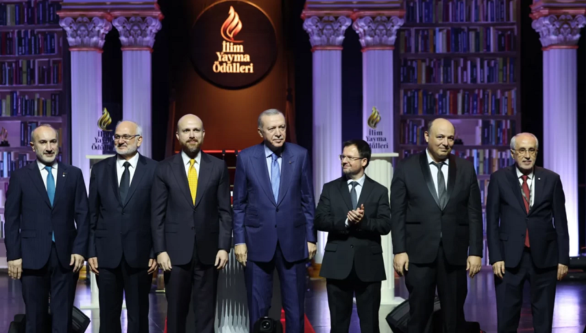 İlim Yayma Ödülleri sahiplerini buldu