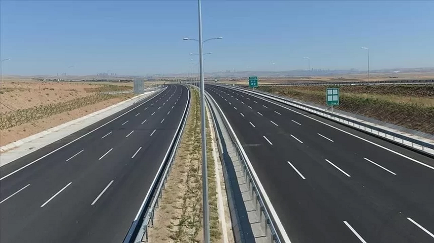 Türkiye’nin bölünmüş yol ağı 22 yılda yaklaşık 5 katına çıktı