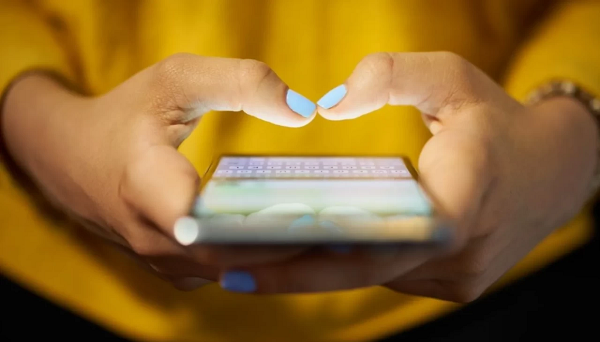 WhatsApp’ta mesajlaşırken konumunuz gizlice paylaşılıyor mu? Uzman uyarıyor!