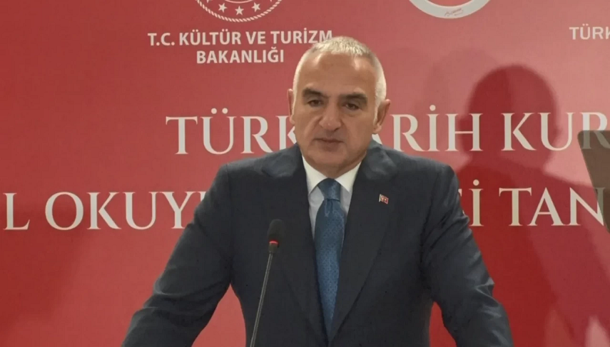 Gençler artık tarihi sıkıcı bulmayacak: 100 kitaplık proje tarihi baştan yazıyor!