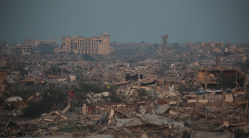 İsrail savaş uçakllarıyla Gazze’ye bomba yağdırdı