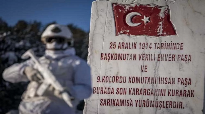 Binlerce kişi 111. yılında aynı yerde! “Türkiye Şehitleriyle Yürüyor”
