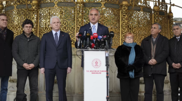 Bakan Ersoy duyurdu: ‘Sultanahmet Camii’nde restorasyon tamamlandı’