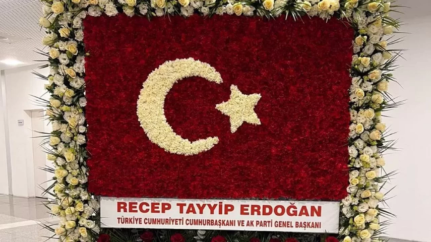 Cumhurbaşkanı Erdoğan’dan MHP Lideri Devlet Bahçeli’ye anlamlı hediye: 57. yıla ithafen 57 gül