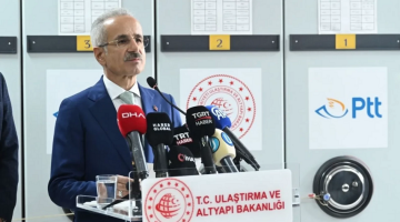 PTT’den kağıt devrine son darbe! Bakan Uraloğlu milyarlık tasarrufu açıkladı